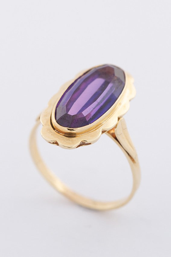 Gouden ring met synthetisch korund