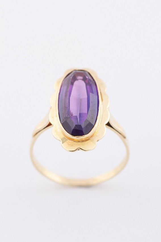 Gouden ring met synthetisch korund