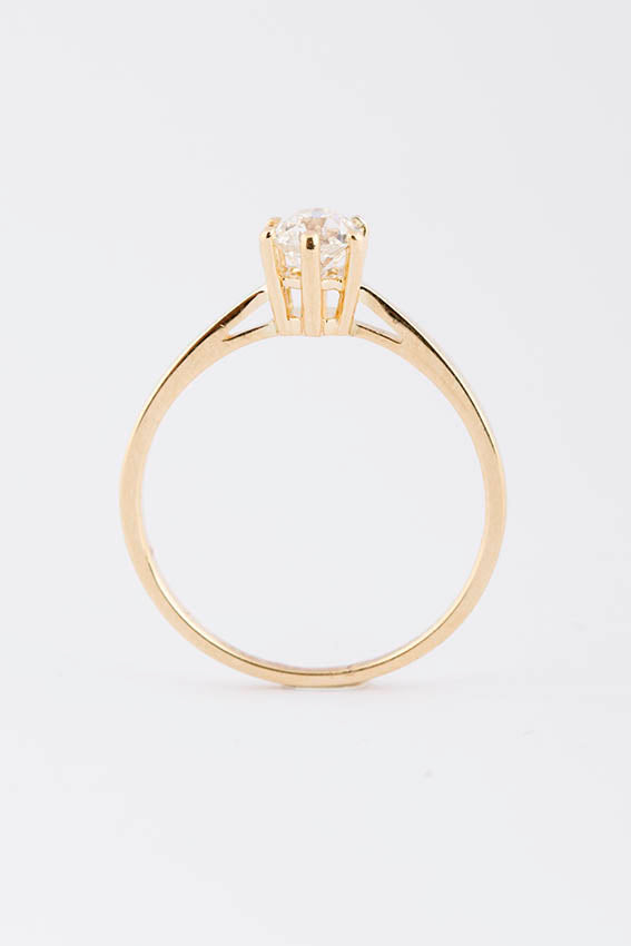 Solitaire ring with old-cut brilliant