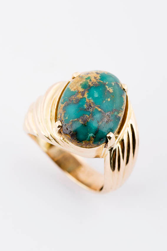 Gold ring with Eilat stone