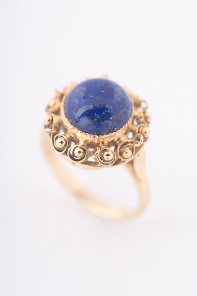 Gouden ring met lapis lazuli