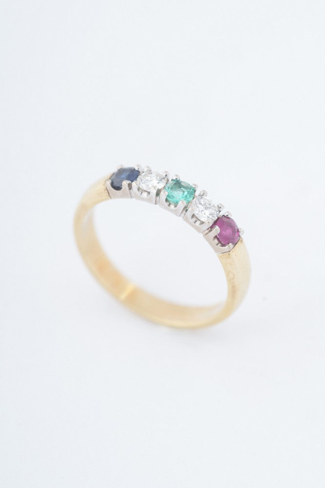 Gouden rijring met saffier, robijn, smaragd en briljanten