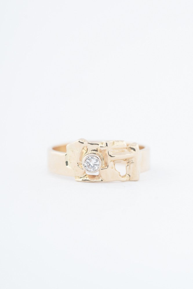 Gold ring with a brilliant cut diamond with Master Mark P. vd Hout