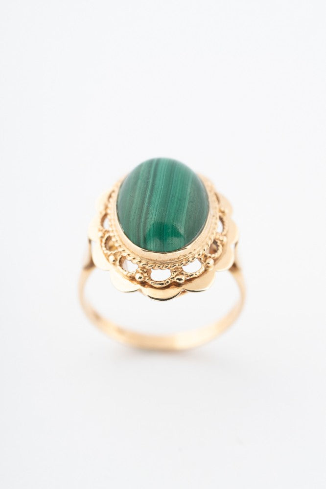 Gold ring with malachite