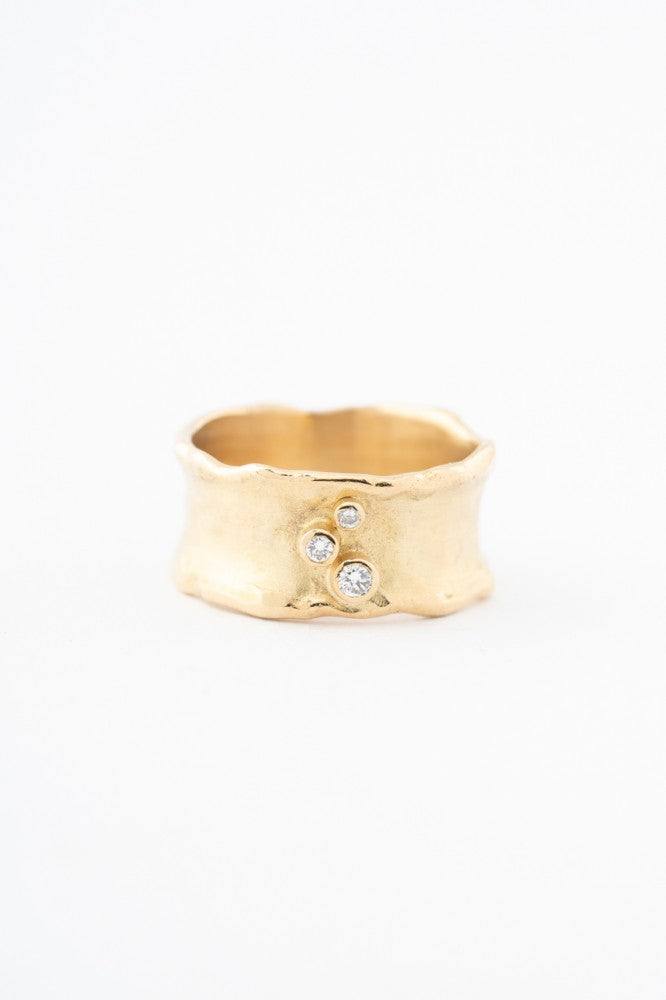 Gouden band ring met 3 briljanten