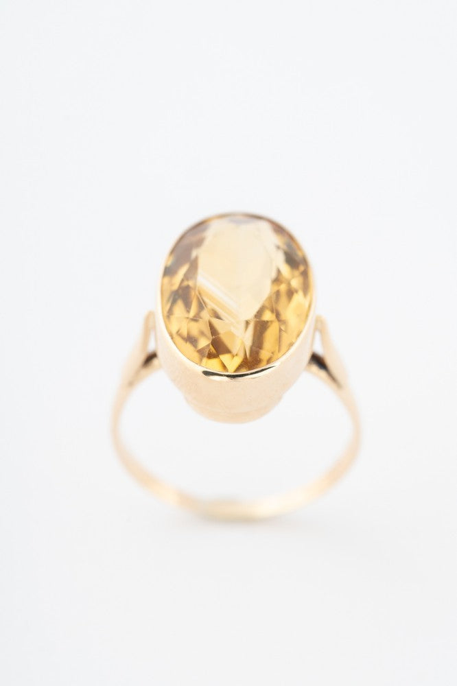 Gouden ring met citrien