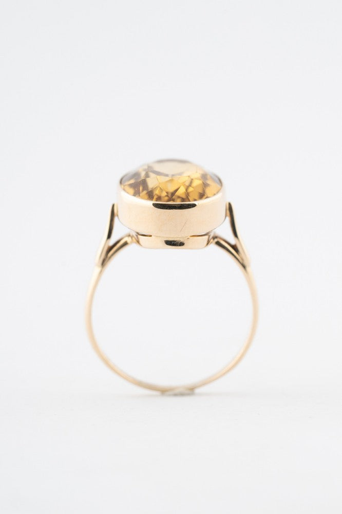 Gouden ring met citrien