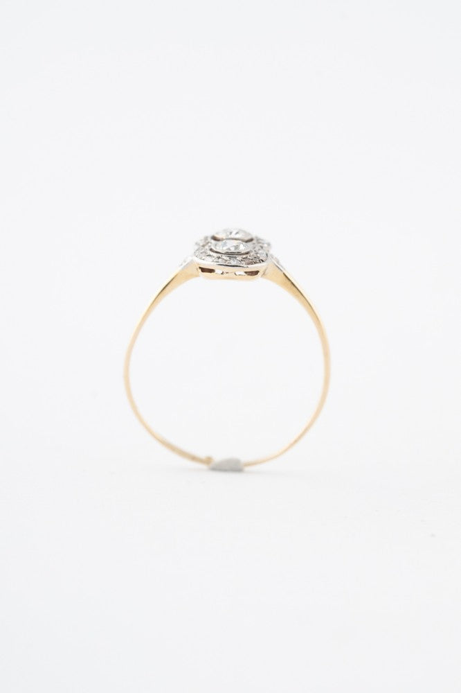 Gouden Art Deco ring met 2 briljanten en 24 diamanten
