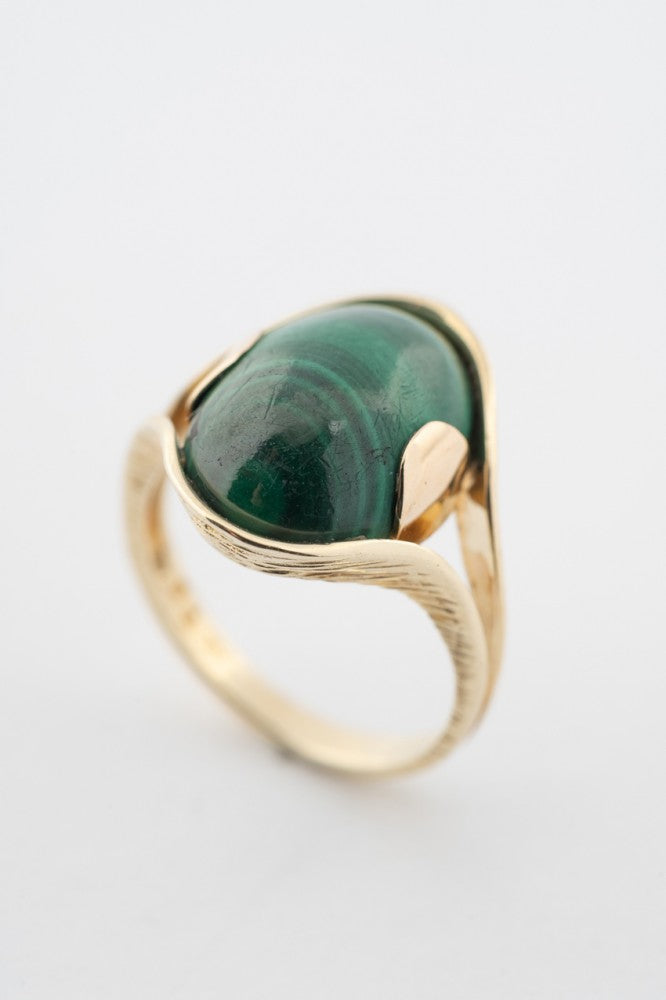 Gouden ring met malachiet