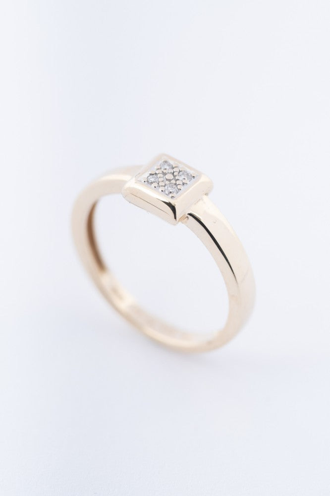 Gouden ring met 4 briljanten