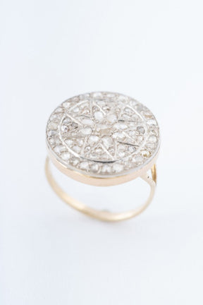 Gouden ring met roos geslepen diamanten