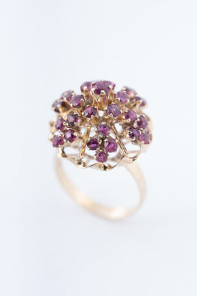 Gold ring with rubies