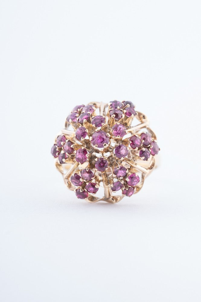 Gold ring with rubies