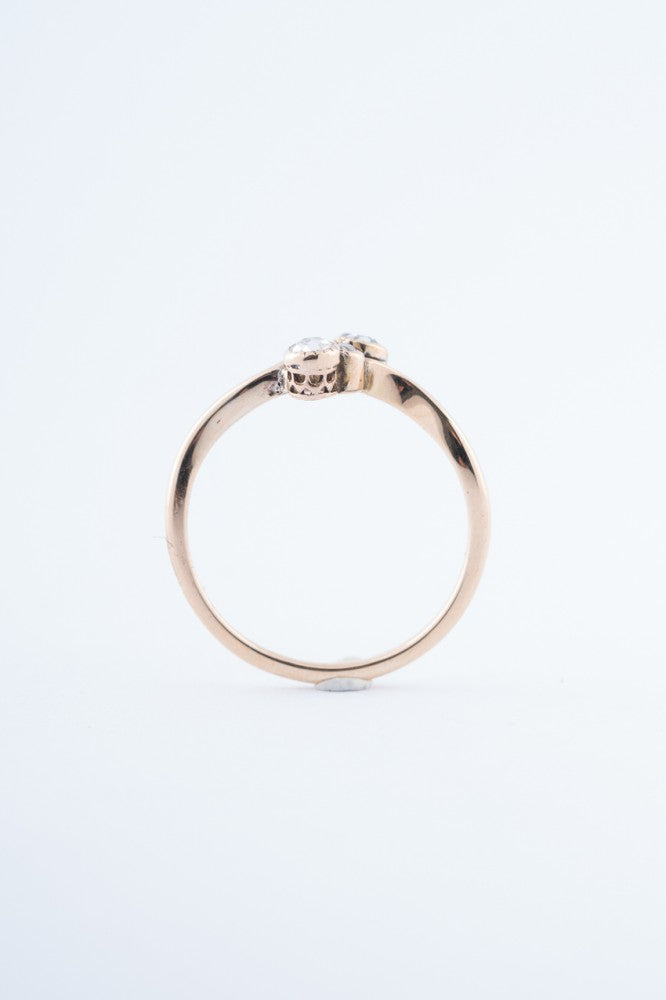 Antieke ring met 4 roos geslepen diamanten