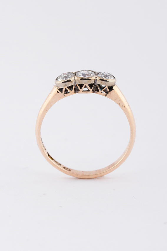 Antique row ring with old-cut brilliant