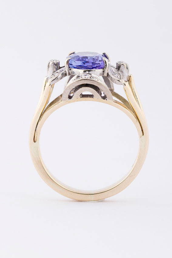 Gold ring with tanzanite
