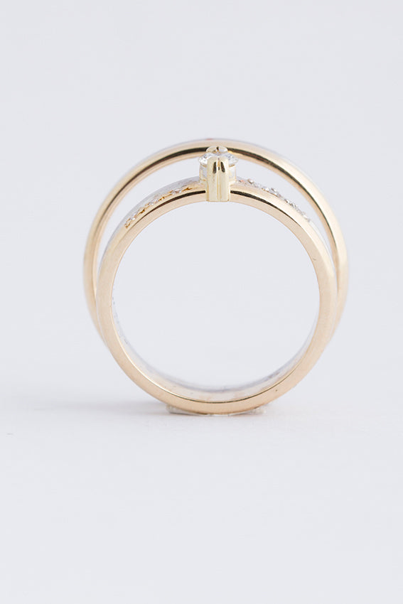 Set of white/yellow gold wedding rings