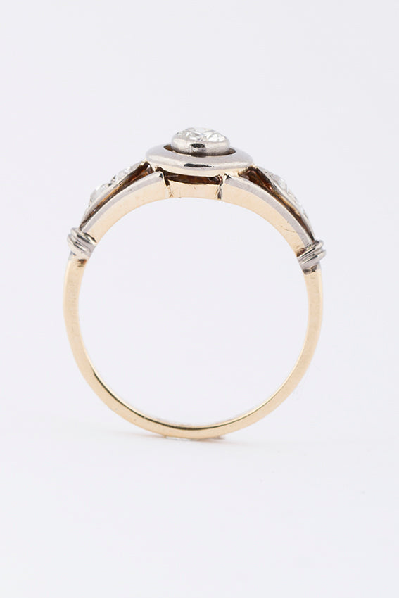 Art Nouveau ring met een oud geslepen briljant