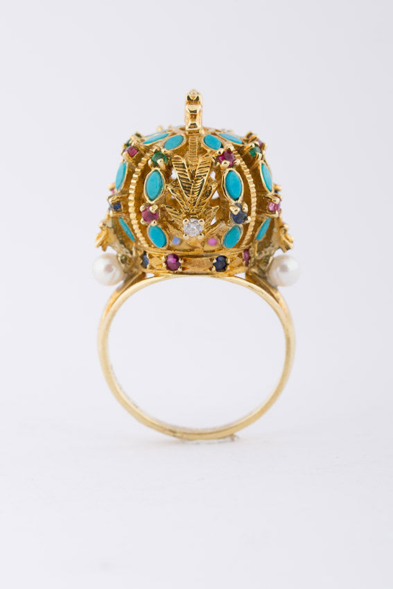 Gold crown ring