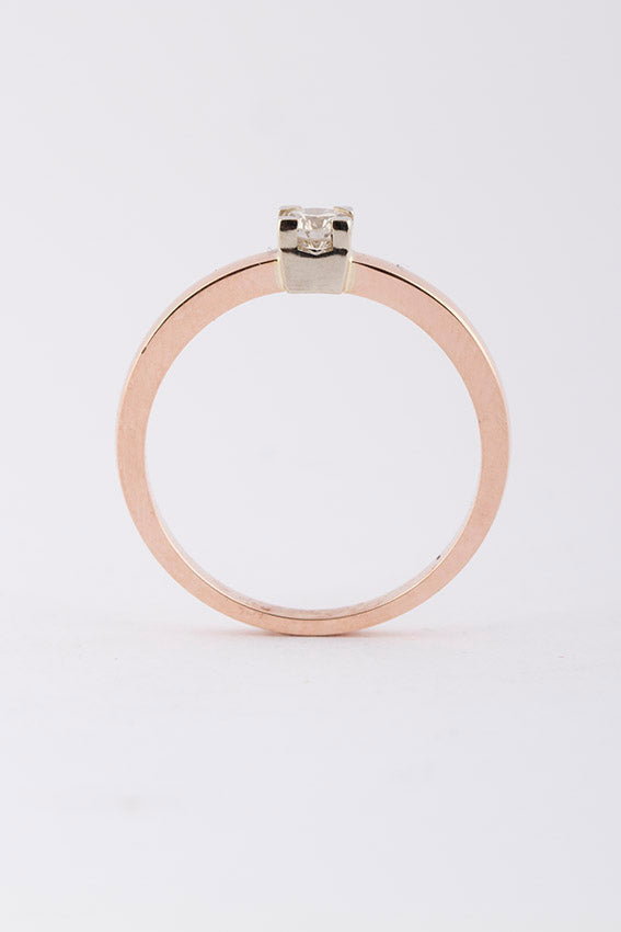Rose gold solitaire ring