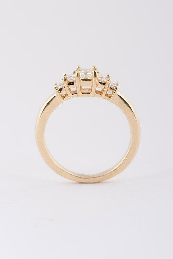 Rij ring met diamant