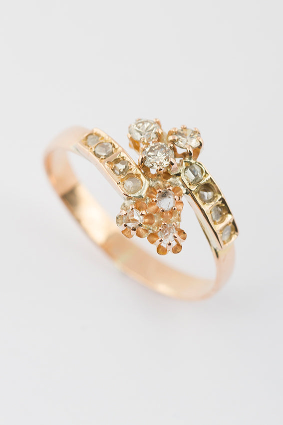 Antique gold ring with brilliant and rose diamond