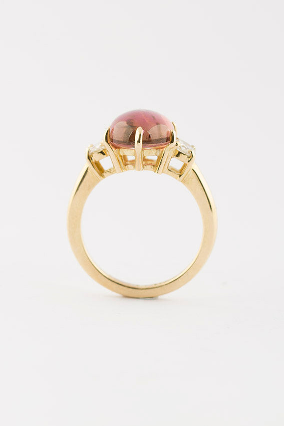 Gold ring with tourmaline and brilliant