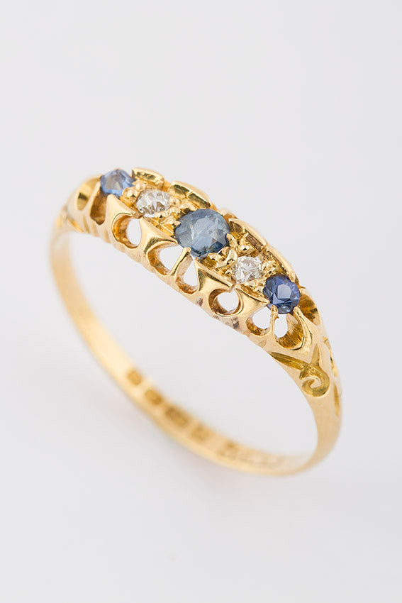 Antique Victorian ring with sapphire and old cut brilliant