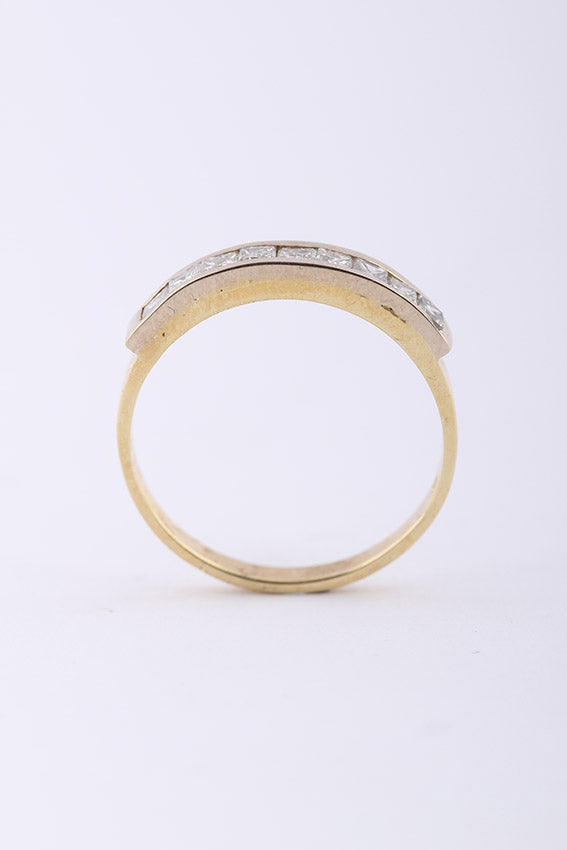 Gouden rij ring met prinses geslepen diamant