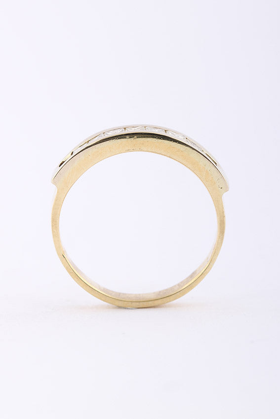 Gouden rij ring met prinses geslepen diamant