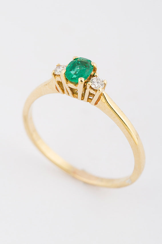 Gouden ring met smaragd en briljant