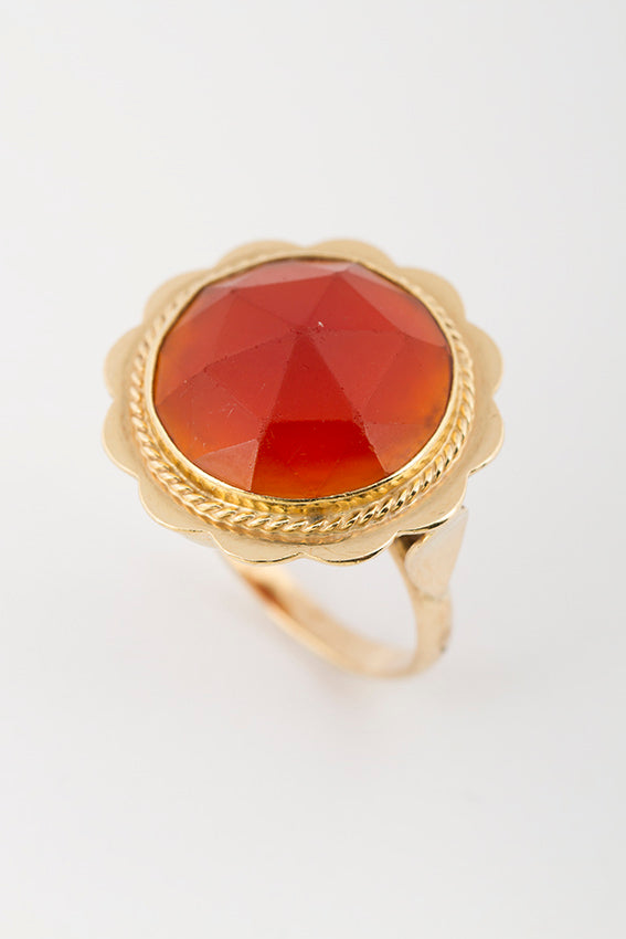 Gouden ring met carneool