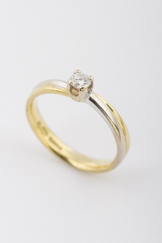Wit/geel gouden solitair ring met briljant