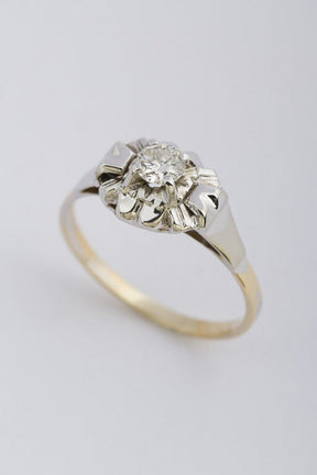 White/yellow gold solitaire ring with brilliant (1950s)