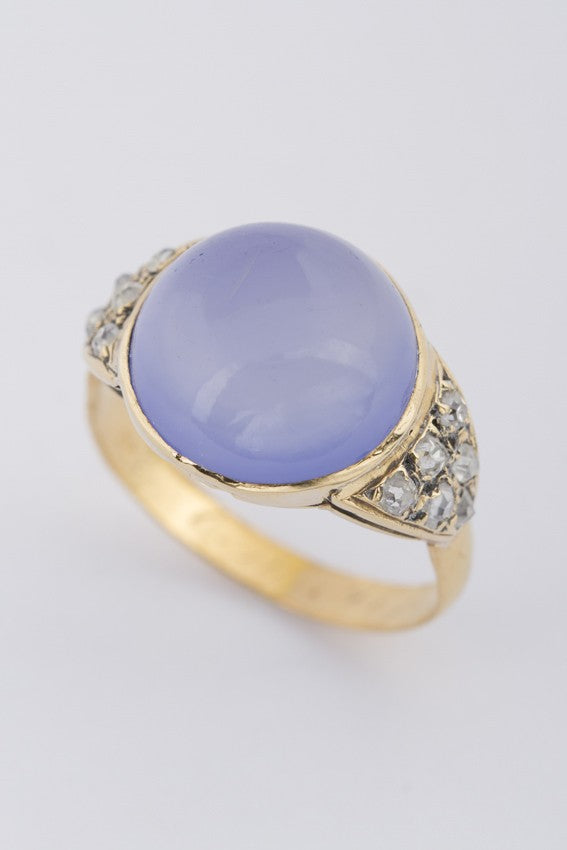 Gouden ring met chalcedoon en oud geslepen briljant