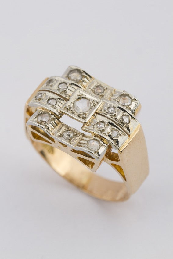 Gold démodé (retro) ring with diamonds