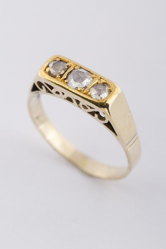 9 carat row ring with diamonds