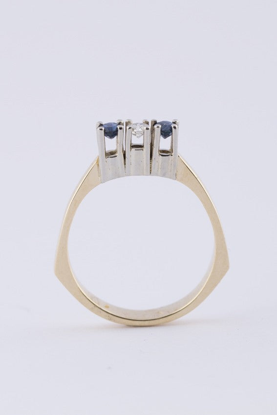 Gouden rij ring met saffier en briljant