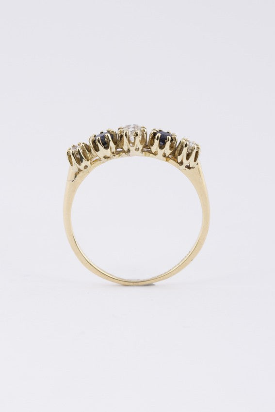 Gouden rij ring met saffier en briljanten