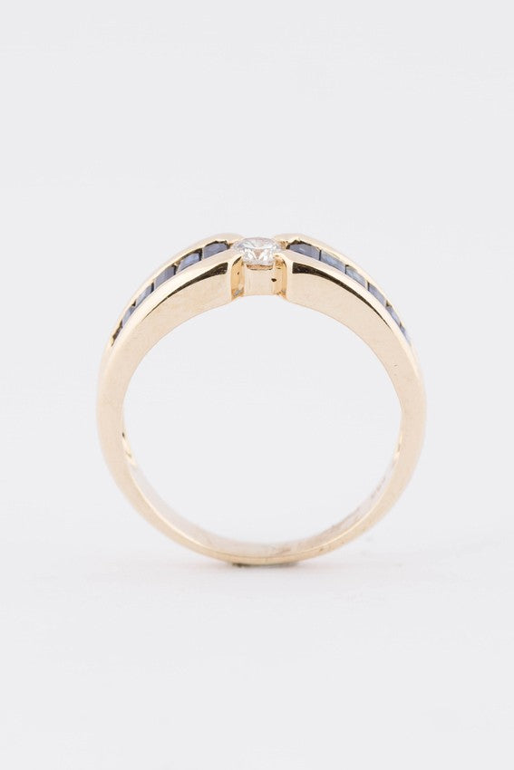 Gouden ring met briljant en saffieren