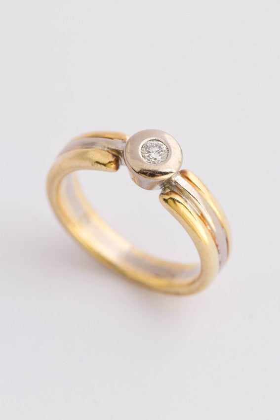 Wit/geel gouden solitair ring met een briljant