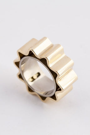 White/yellow gold artistic ring