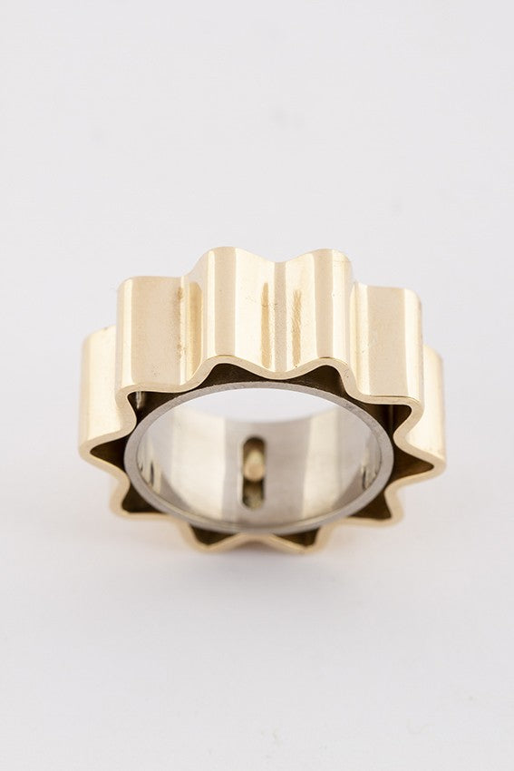 White/yellow gold artistic ring