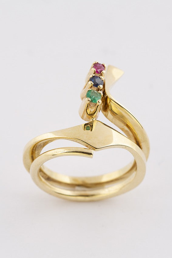 Gouden gestileerde ring