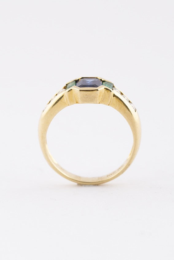 Gouden ring met saffier, smaragd en briljant