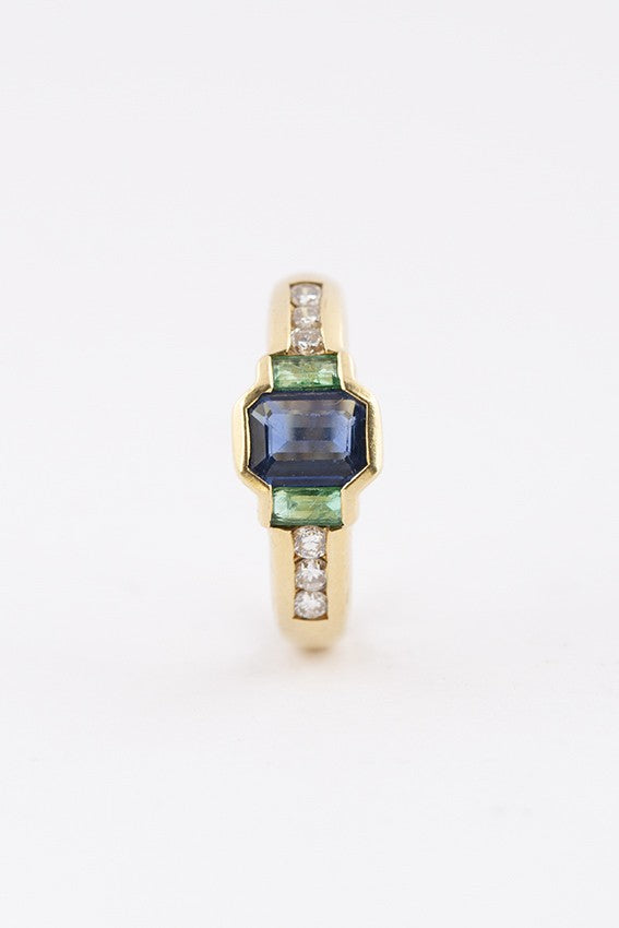 Gouden ring met saffier, smaragd en briljant