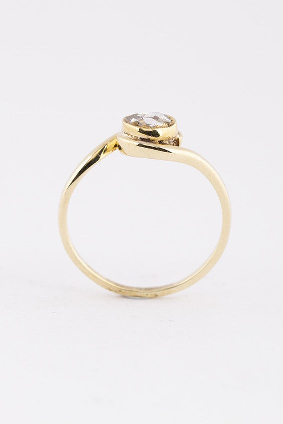 9 krt. slag ring met een diamant