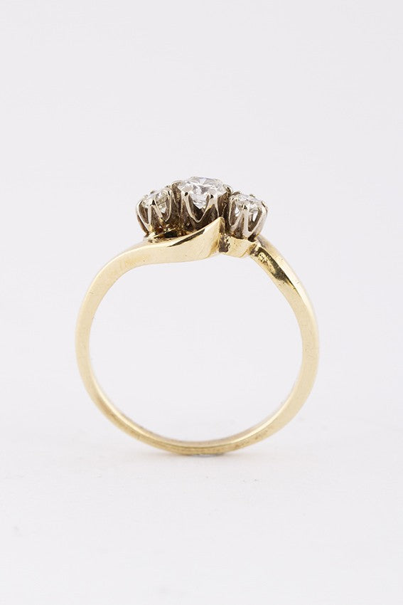 Gouden slag ring met 3 briljanten