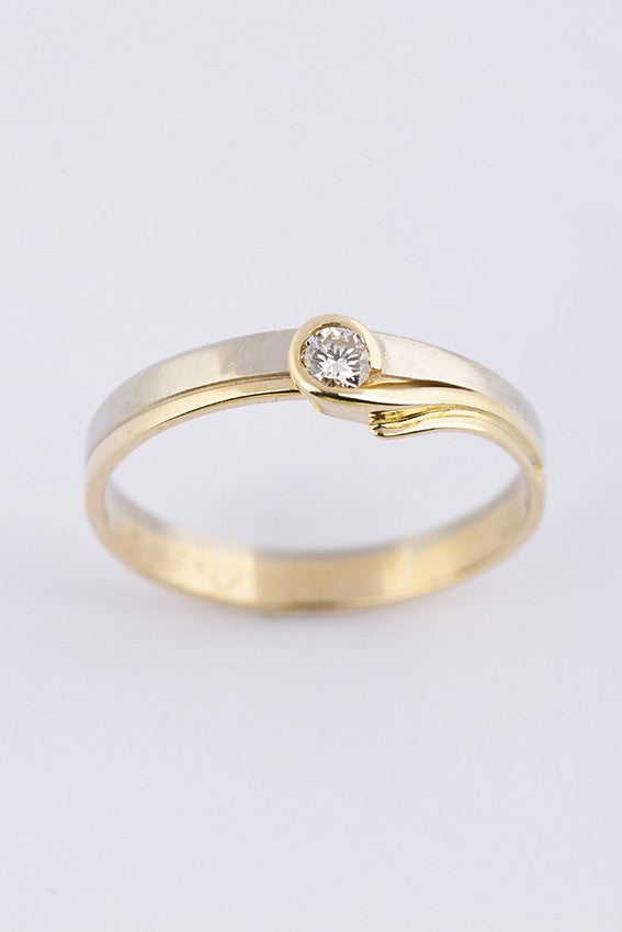 Wit/geel gouden ring met een briljant