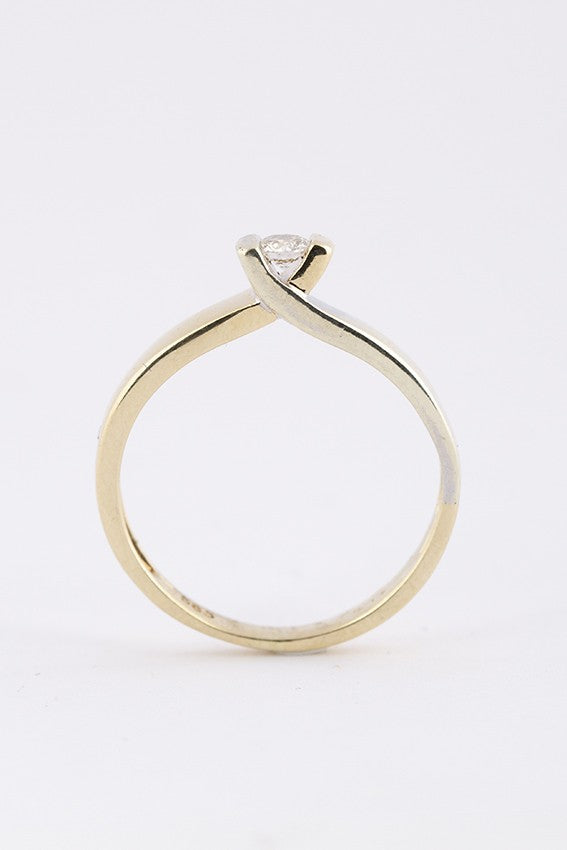 Wit/geel gouden ring met een briljant